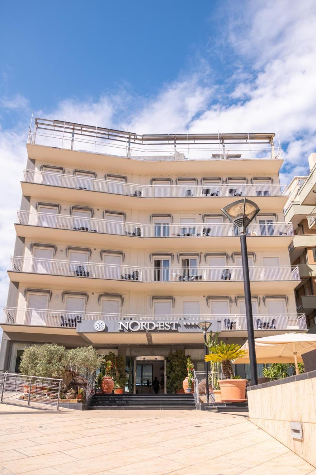 Hotel Nord Est Cattolica Extérieur photo