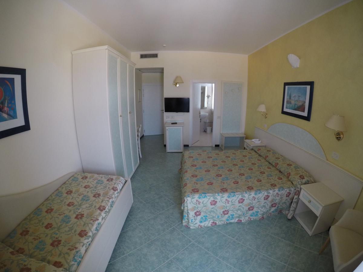 Hotel Nord Est Cattolica Extérieur photo