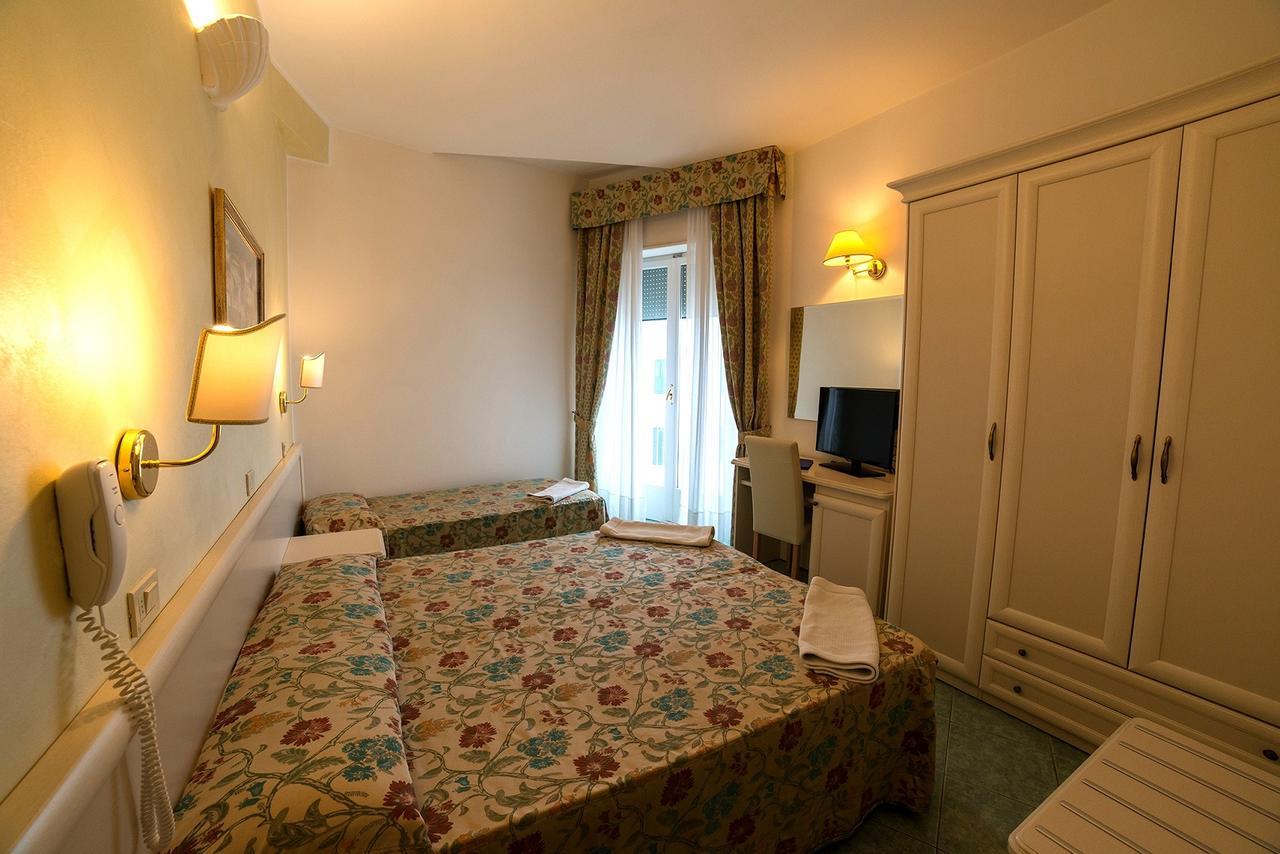 Hotel Nord Est Cattolica Extérieur photo
