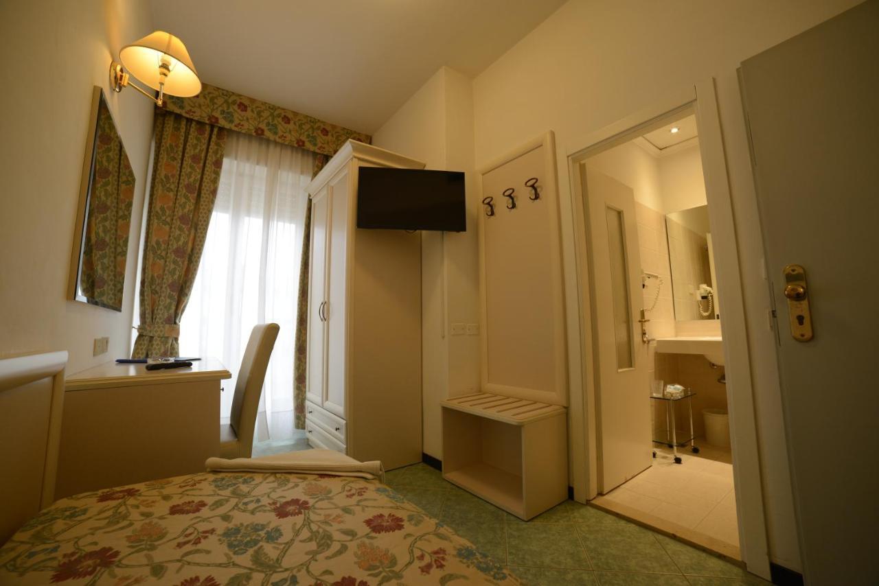 Hotel Nord Est Cattolica Extérieur photo