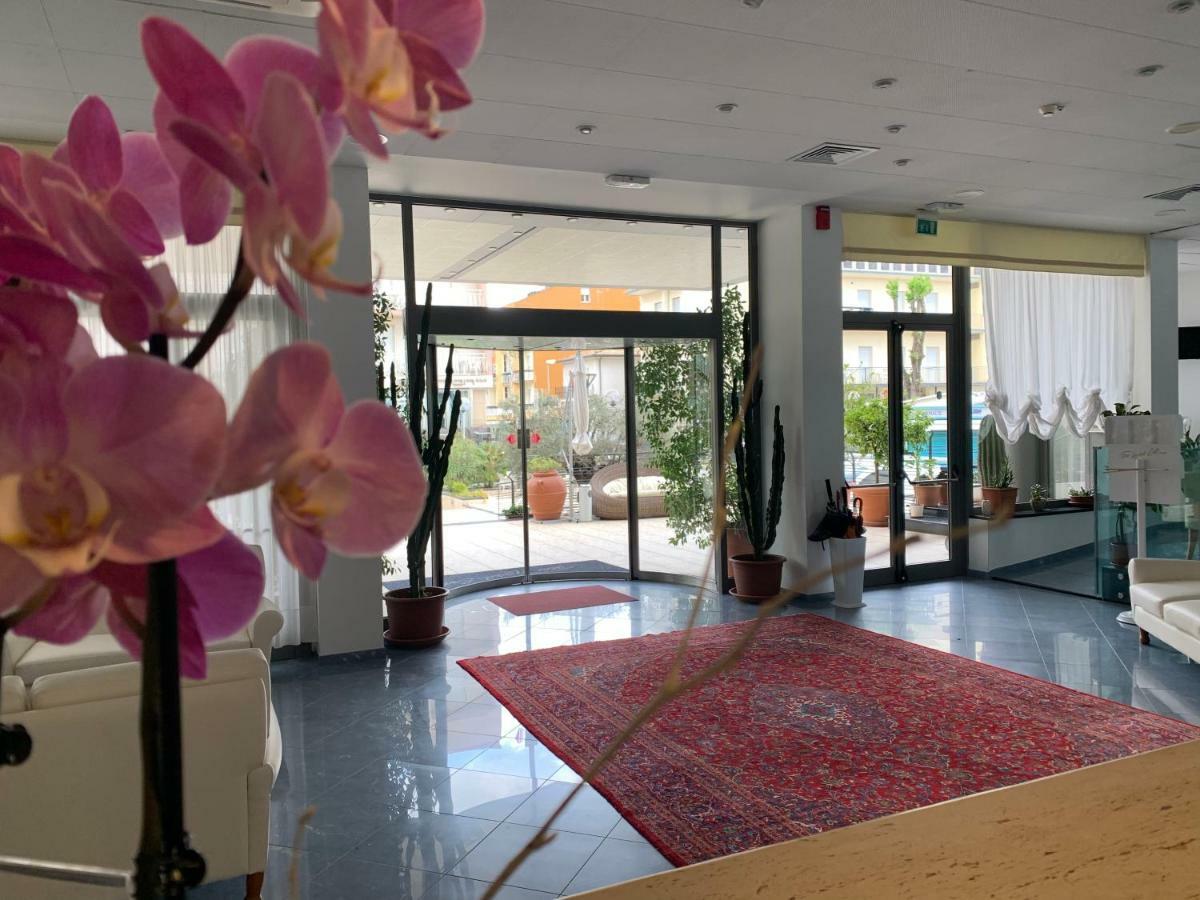 Hotel Nord Est Cattolica Extérieur photo